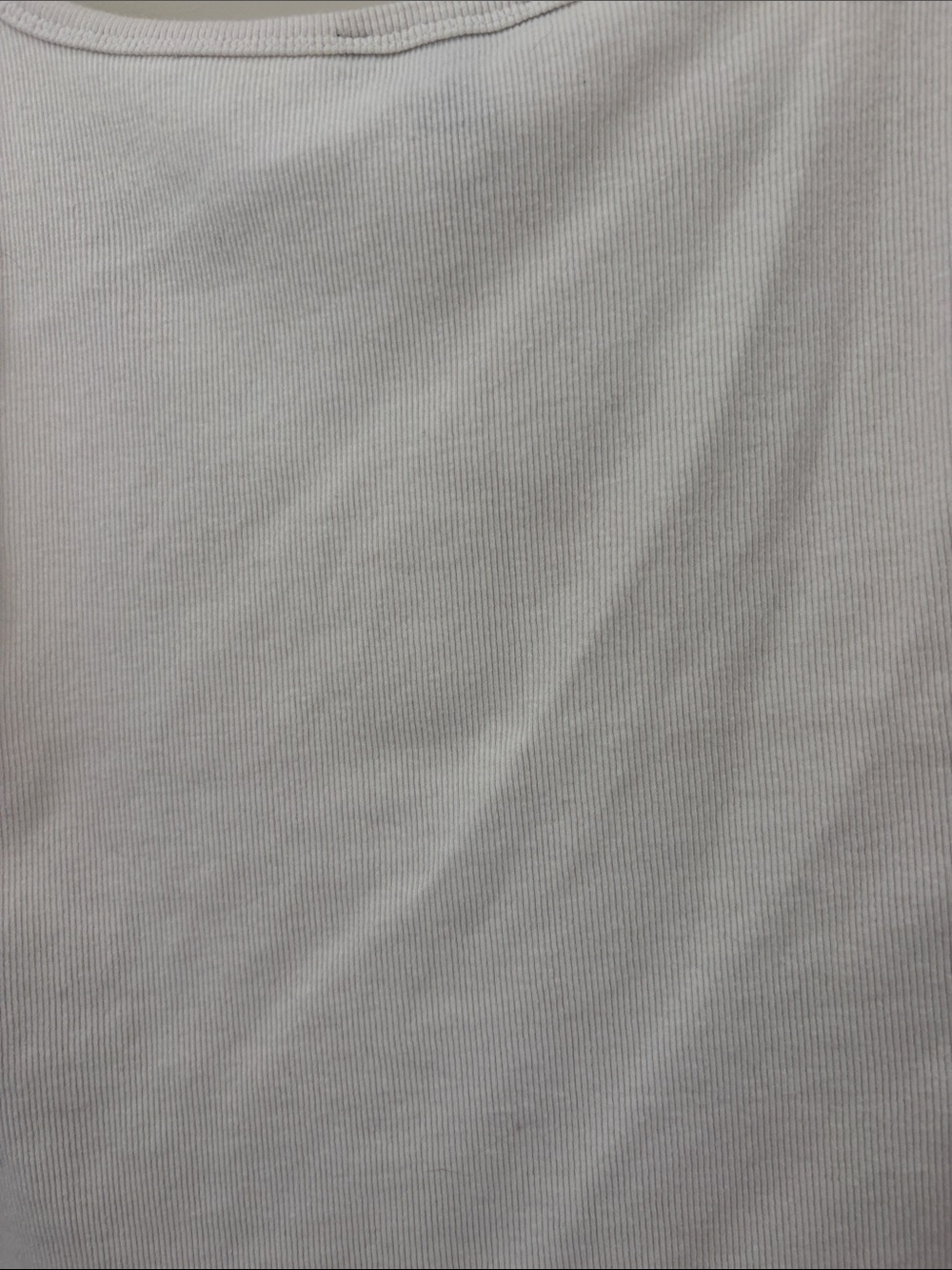 Cropped Ribbed Tank Top - White - Picture 3 of 4